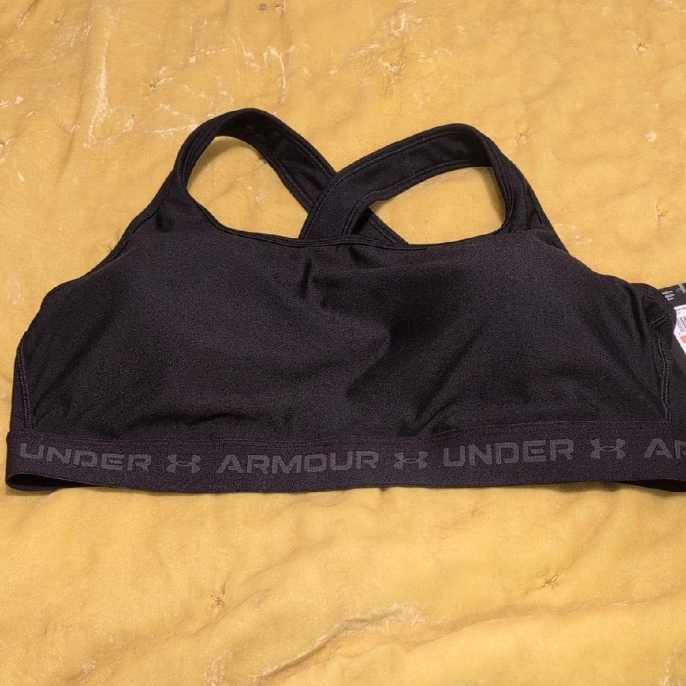 Under Armour Black Cross-Back Sports Bra